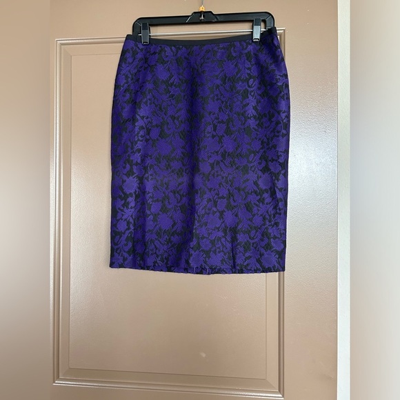 Talbots jacquard floral skirt size: 8P Black & Purple  MSRP $119 NWOT - Picture 2 of 7